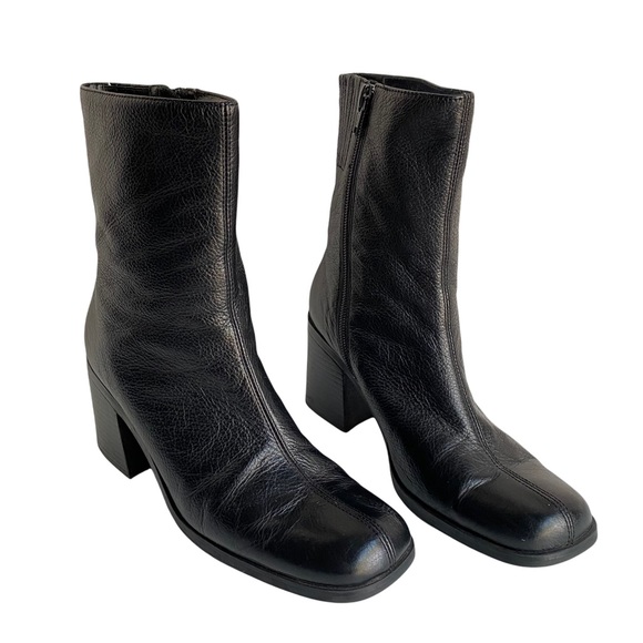 J.G. Hook Black Leather Block Heel Y2K Ankle Boots - Picture 2 of 7